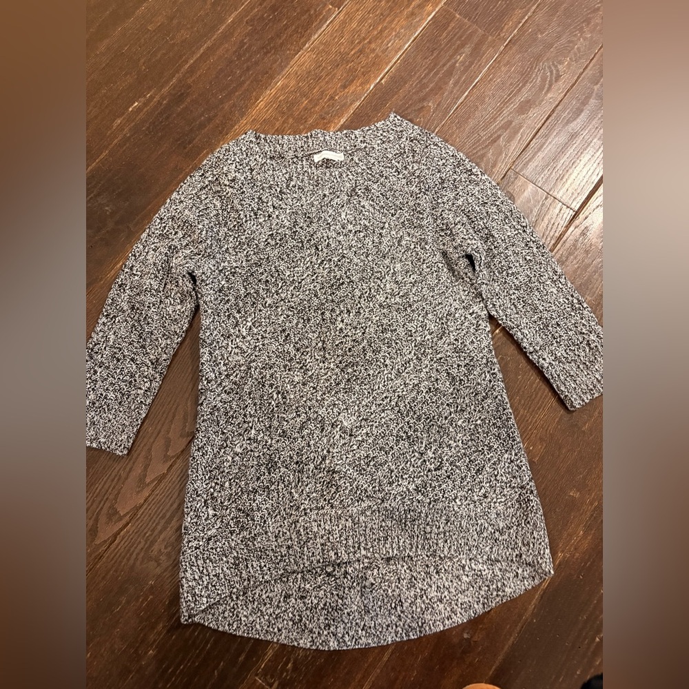 Cozy Marled Black & White shimery Women's Sweater